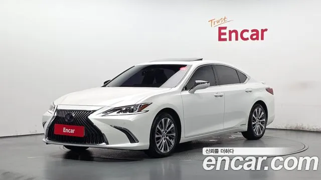 Lexus ES 2019