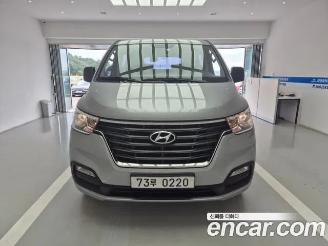 Hyundai Starex 2018