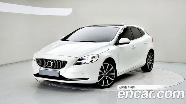 Volvo V40 2018