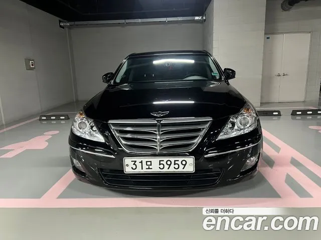 Hyundai Genesis 2010