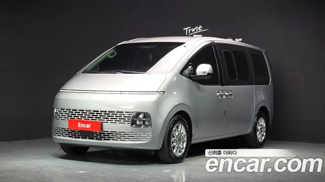 Hyundai Staria 2025