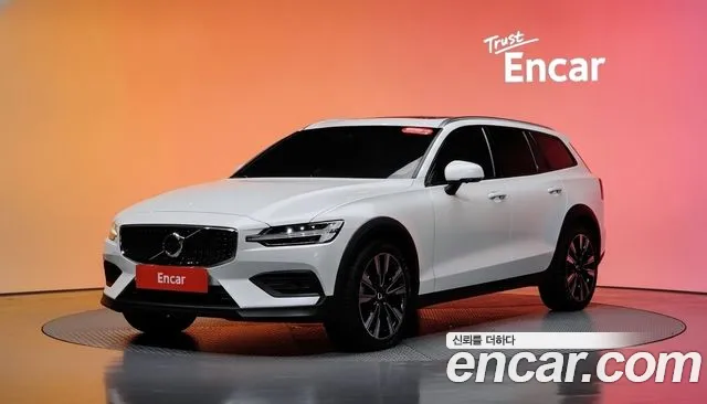 Volvo V60 2024