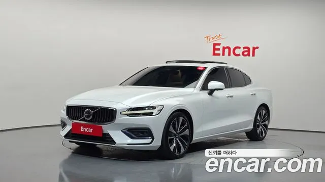 Volvo S60 2023