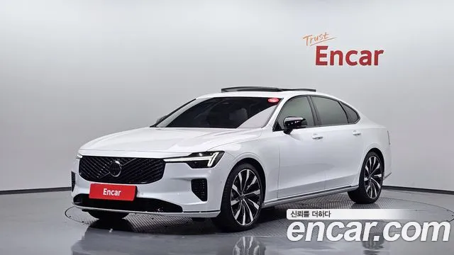 Volvo S90 2025