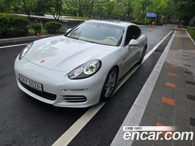 Porsche Panamera 2013