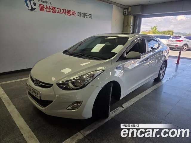 Hyundai Avante 2011