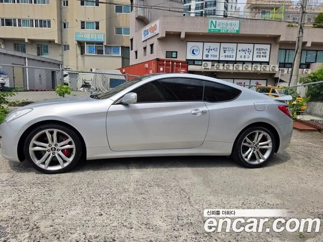 Hyundai Genesis 2011