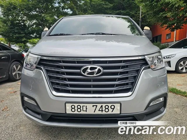 Hyundai Starex 2021