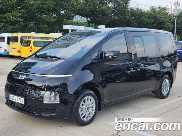 Hyundai Staria 2025
