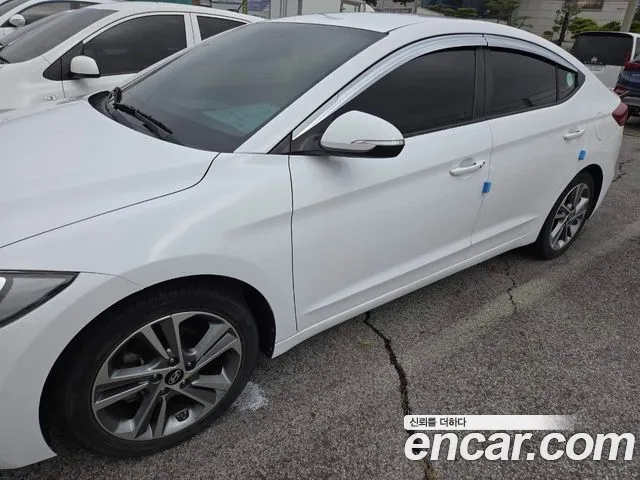 Hyundai Avante 2016