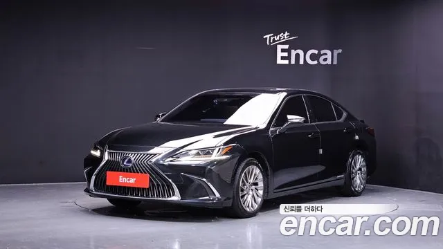 Lexus ES 2021