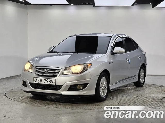 Hyundai Avante 2012