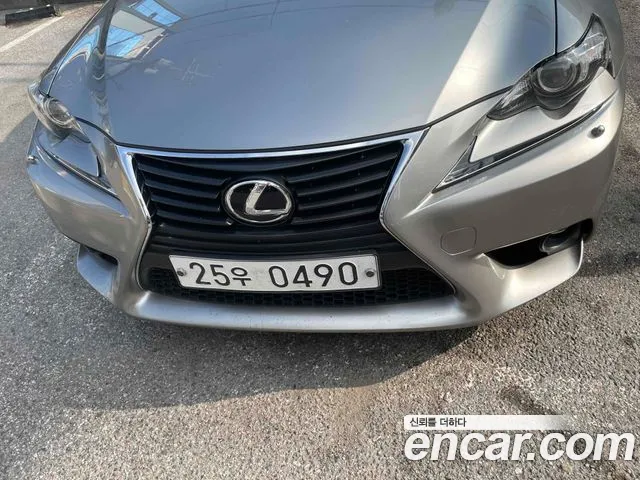 Lexus IS 2016