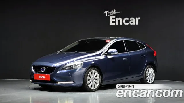 Volvo V40 2014