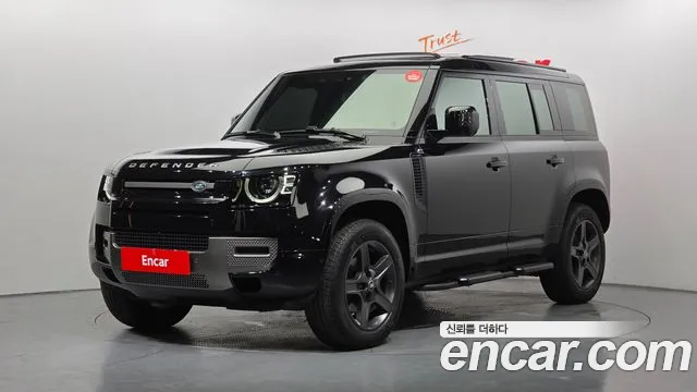 Land Rover Defender 2025