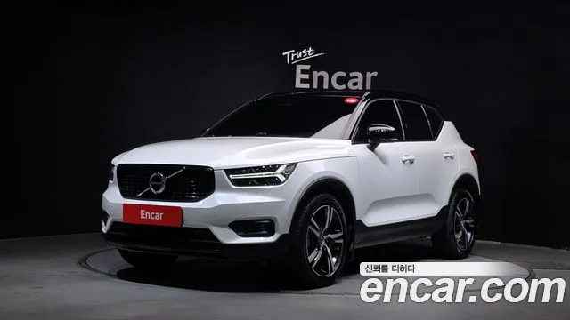 Volvo XC40 2021