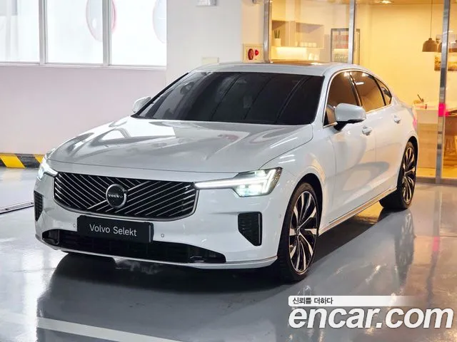 Volvo S90 2025