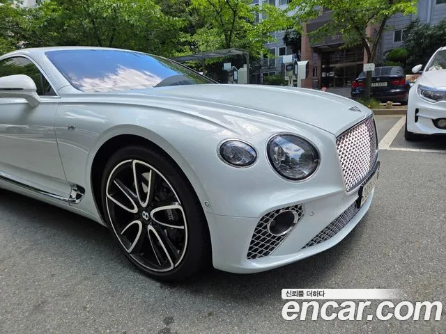 Bentley Continental 2022