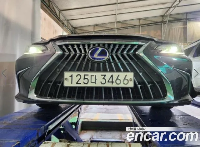 Lexus ES 2021