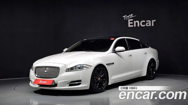 Jaguar XJ 2011