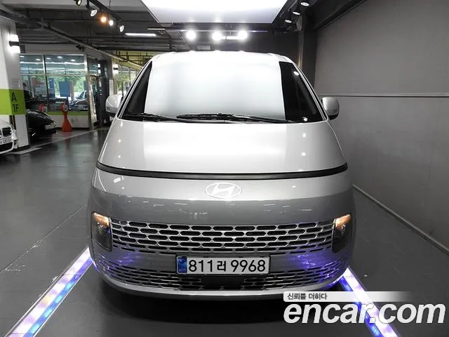 Hyundai Staria 2025
