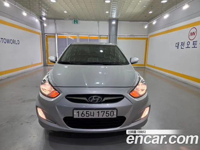 Hyundai Accent 2012