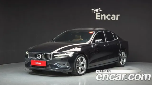 Volvo S60 2022
