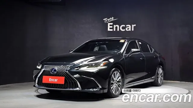 Lexus ES 2019