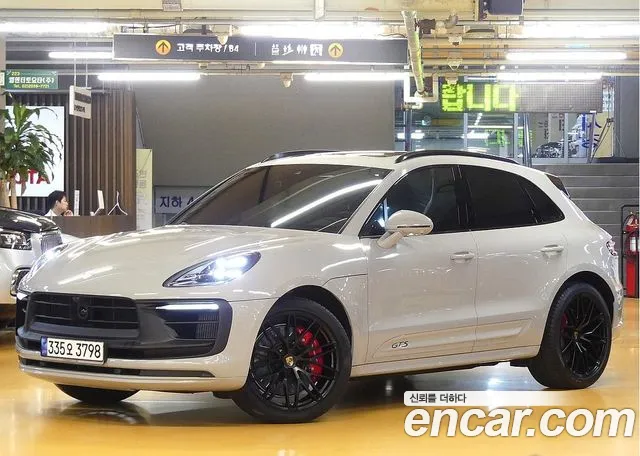 Porsche Macan 2023
