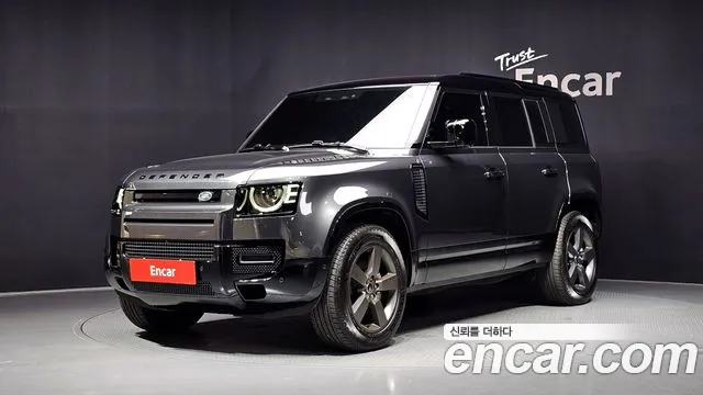 Land Rover Defender 2025