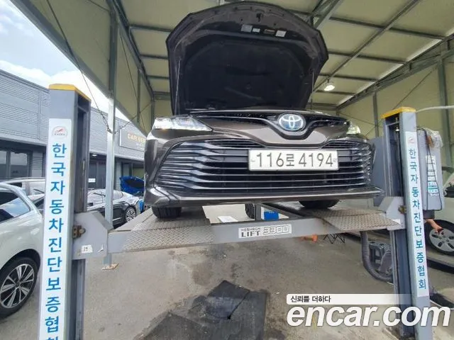 Toyota Camry 2019