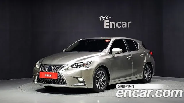 Lexus CT200h 2019