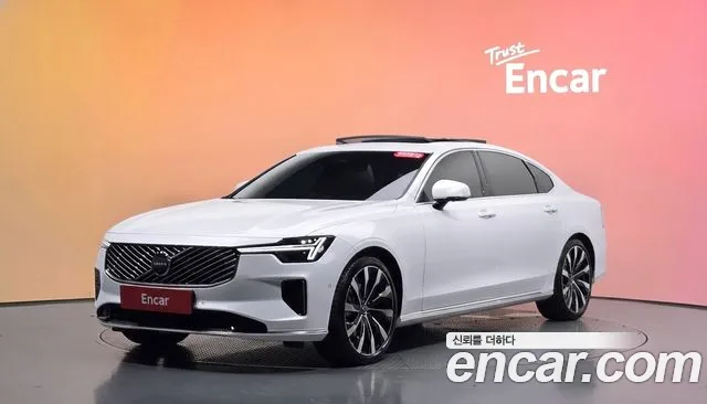 Volvo S90 2025