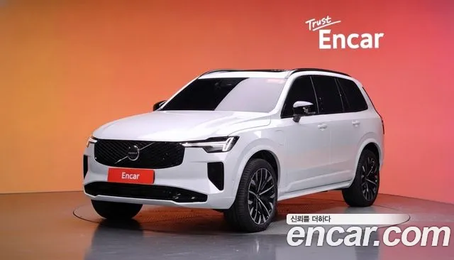 Volvo XC90 2025