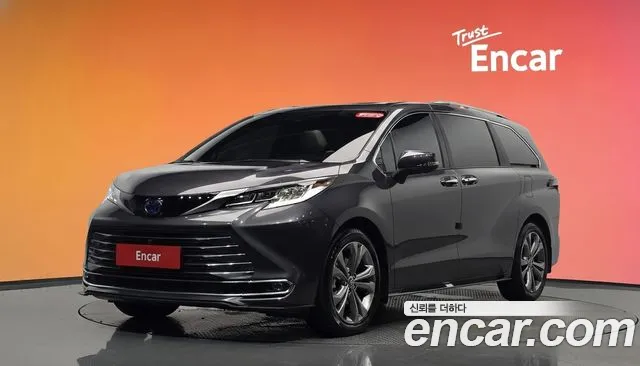 Toyota Sienna 2025