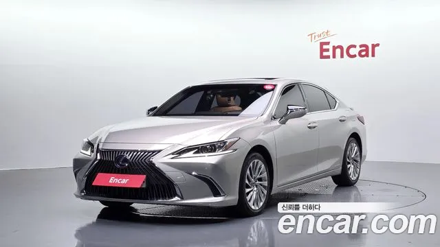 Lexus ES 2019