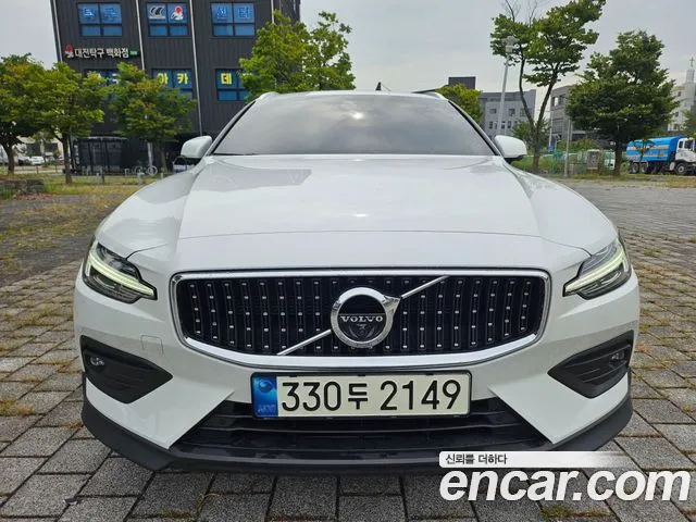 Volvo V60 2021