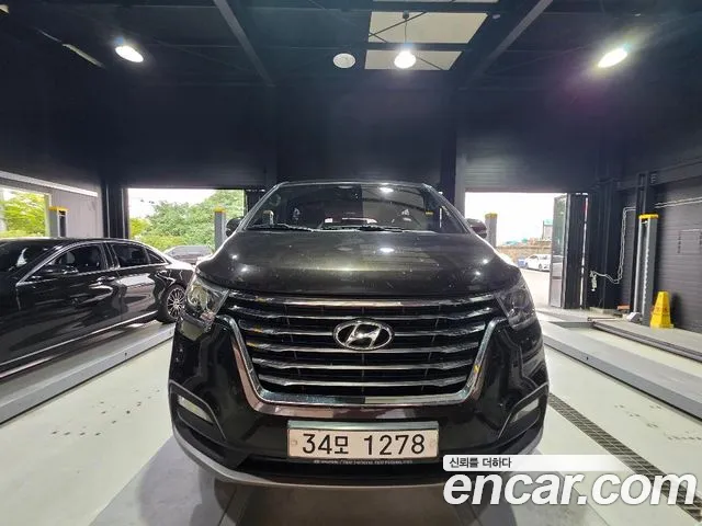 Hyundai Starex 2018