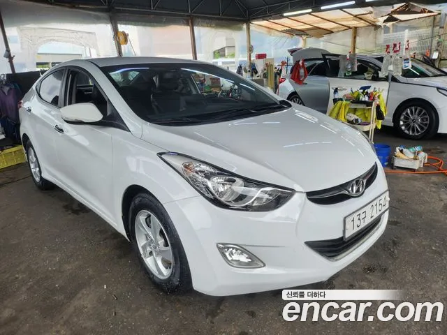 Hyundai Avante 2011
