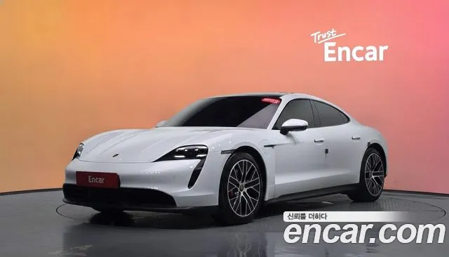 Porsche Taycan 2021