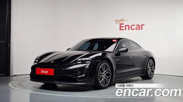 Porsche Taycan 2021