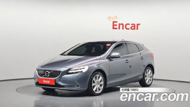 Volvo V40 2018