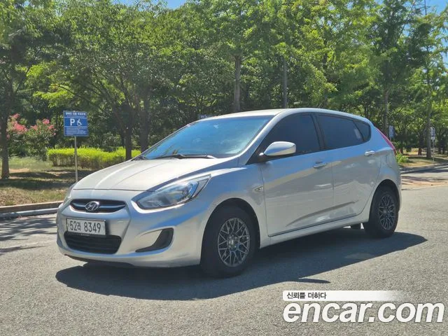Hyundai Accent 2015