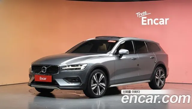 Volvo V60 2020