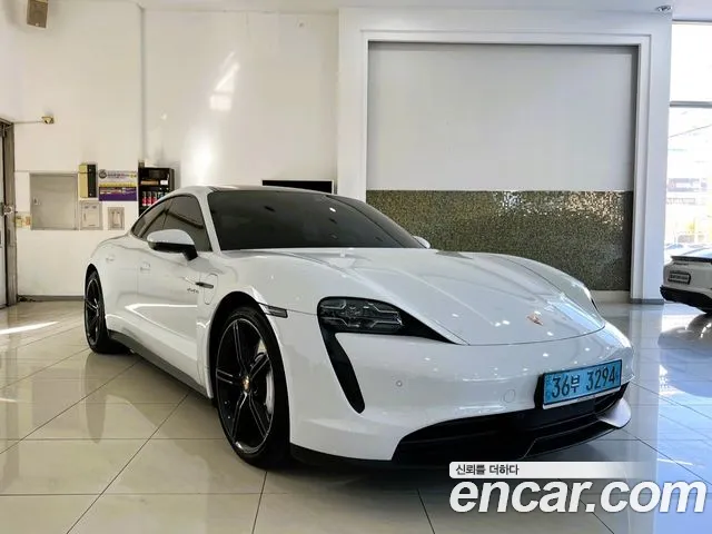 Porsche Taycan 2020