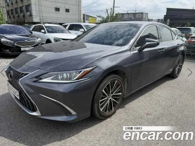 Lexus ES 2021