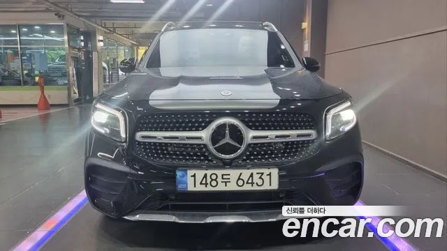 Mercedes-Benz GLB-Class 2023