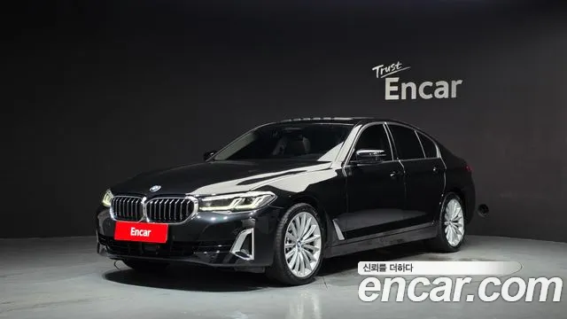 BMW 5-Series 2023