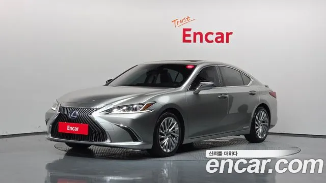 Lexus ES 2021