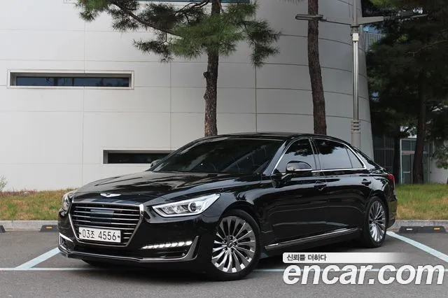 Genesis EQ900 2017